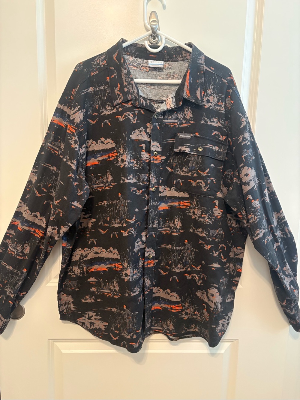 Columbia Men's Black & Orange Patterned Lightweight Shirt Jacket
